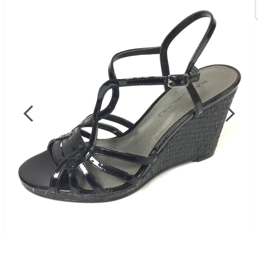 Bandolino widget sandals with box